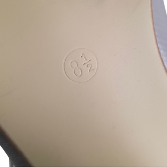 Classic Mary Jane Pumps | Neutral Taupe Block Heel | US 8.5 - Picture 5 of 5